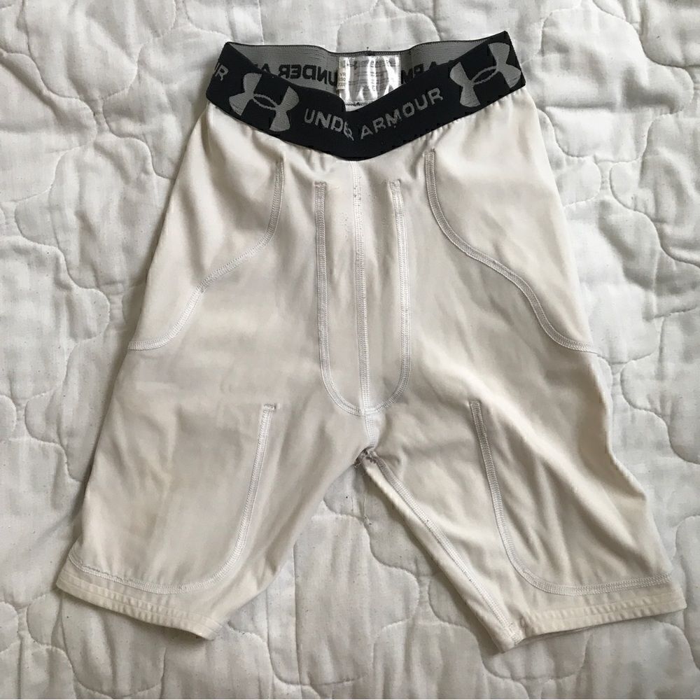 Under Armour shorts size YXL